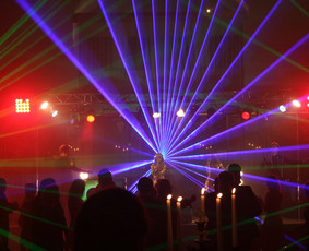 Vedėjai, įgarsinimas, apšvietimas, scena 8x6 - Jūsų šventei - Viešųjų renginių vedimas - 2 Viešųjų renginių vedimas - Vedėjai, įgarsinimas, apšvietimas, scena 8x6 - Jūsų šventei - 2