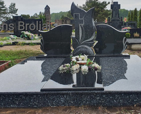 Paminklai. Uždangos. Antkapiai. Stalviršiai. Laiptai. / MB Akmens Broliai / Darbų pavyzdys ID 2369503