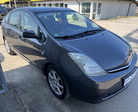 Tojota prius nuoma 140 evr savaitei - Automobilių nuoma - 4 Automobilių nuoma - Tojota prius nuoma 140 evr savaitei - 4