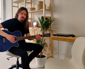 Gitaros pamokos, būgnų pamokos, muzikos įrašai - Ukulėlės pamokos - 4 Ukulėlės pamokos - Gitaros pamokos, būgnų pamokos, muzikos įrašai - 4