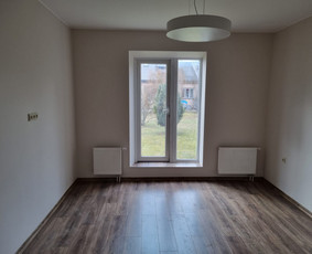 Visi statybos ir apdailos darbai. Mes dirbame Jums. - Laminato klojimas - 1 Laminato klojimas - Visi statybos ir apdailos darbai. Mes dirbame Jums. - 1