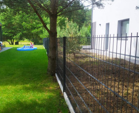 Tvorų Tverimas, Vartų Gamyba, Montavimas – Vienose Rankose! - Segmentinės tvoros - 1 Segmentinės tvoros - Tvorų Tverimas, Vartų Gamyba, Montavimas – Vienose Rankose! - 1