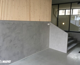 ULTRATOP LOFT cementinė dekoratyvinė grindų/sienų danga.  Biurai Vilniuje.
http://www.velvemst.lt/uploads/Brochure_Ultratop_Loft_LT_web.pdf
