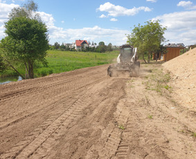 Minikrautuvo, miniekskovatoriaus nuoma, savivarčių paslaugos - Bobcat nuoma - 2 Bobcat nuoma - Minikrautuvo, miniekskovatoriaus nuoma, savivarčių paslaugos - 2