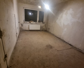 Griovimo darbai senų baldu šiukšlių išvežimas / Griaunu ir vezu / Darbų pavyzdys ID 2401960