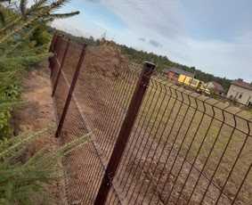 Montuojam segmentines ir metaliniu tvoralenčių tvoras / Arvydas / Darbų pavyzdys ID 2405164