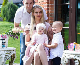 Šeimos fotosesija su Robertinu. Mano fotostudijoje, ar bet kurioje jūsų pasirinktoje aplinkoje.