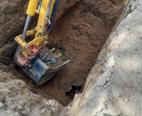 Ekskavatorinio krautuvo račioko bobcat nuoma skalda žvyras / Technika žemės kasimo darbai / Darbų pavyzdys ID 2411082