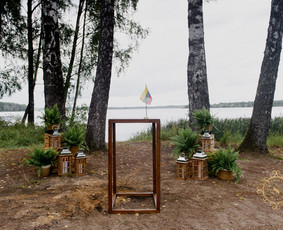 Švenčių dekoravimo ir floristikos paslauga.