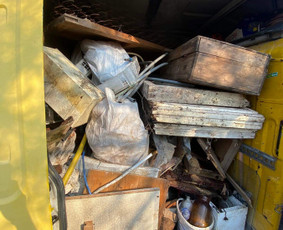 Senų baldų išvežimas - Greitas Krovinių pervežimas Atlieku (šiukšlių išvežimas) - 1