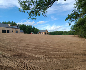 Mini krautuvo nuoma. Vejos įrengimas / MB JUSTEIRA / Darbų pavyzdys ID 2439536