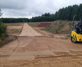 Mini krautuvo nuoma. Vejos įrengimas / MB JUSTEIRA / Darbų pavyzdys ID 2439558