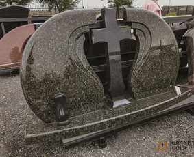 Paminklų, uždengimų, antkapių, tvorelių pardavimas ir gamyba - Paminklų gamyba - 1 Paminklų gamyba - Paminklų, uždengimų, antkapių, tvorelių pardavimas ir gamyba - 1