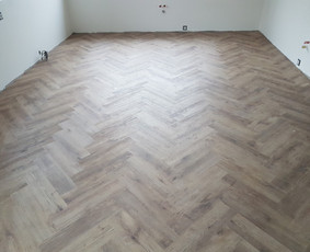 Dangos klojimas. Pvc grindys. Vinilines grindys. / Projektas Grindys / Darbų pavyzdys ID 2449036