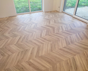 Dangos klojimas. Pvc grindys. Vinilines grindys. / Projektas Grindys / Darbų pavyzdys ID 2449088