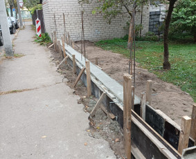 Tvoros pamatai, betonavimas - Tvoru ir Vartu Statymas - 2