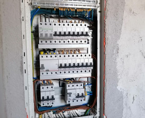 Elektros instaliacija,signalizacija,rangos aktai. - Skubus elektriko iškvietimas - 1 Skubus elektriko iškvietimas - Elektros instaliacija,signalizacija,rangos aktai. - 1