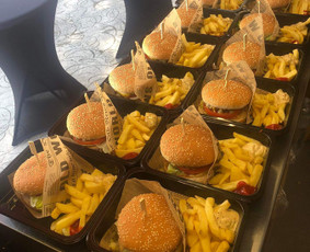 Pasakiškas grill maistas ant ratų / BELLY BUDDY food truck / Darbų pavyzdys ID 2468812