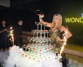 Šampano piramidė - Barmen For You - Bfy mobilus baras - 1