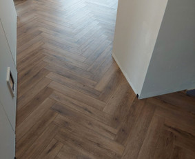 Parketo, vinilo, laminato. grindjuosčių. profilių montavimas / Linas / Darbų pavyzdys ID 2489574
