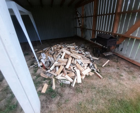 Sausos pušies malkos, skaldytos - Aplinka, sodas - 2 Aplinka, sodas - Sausos pušies malkos, skaldytos - 2