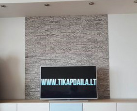 TV sienų apdaila dekoratyviniu akmeniu