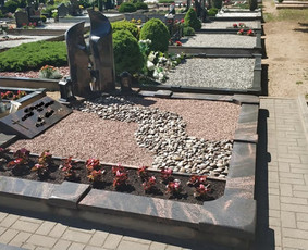 Kapų tvarkymas. Gamyba, bei prekyba granito gaminiais. - Kapo dekoravimas akmenėliais - 2 Kapo dekoravimas akmenėliais - Kapų tvarkymas. Gamyba, bei prekyba granito gaminiais. - 2