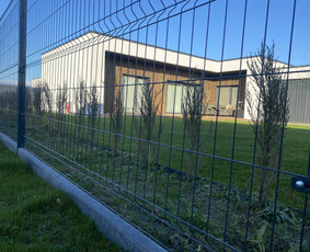 Modernių tvorų įrengimas nuo pagrindų - Segmentinės tvoros - 4 Segmentinės tvoros - Modernių tvorų įrengimas nuo pagrindų - 4