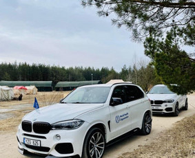 Prabangių automobilių nuoma vestuvėms Kaune, Vilniuje / Automobilių nuoma su vairuotoju / Darbų pavyzdys ID 2516592