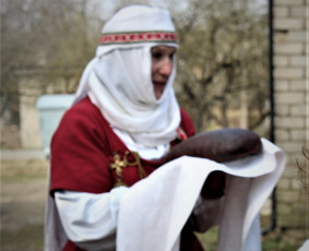 Renginių, lietuviškų apeigų vedėja, atlikėja, lektorė / UAB Kruenta / Darbų pavyzdys ID 2536514