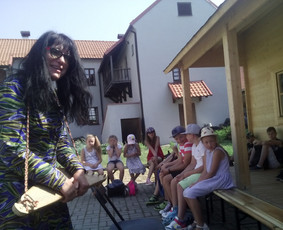Renginių, lietuviškų apeigų vedėja, atlikėja, lektorė / UAB Kruenta / Darbų pavyzdys ID 2536534