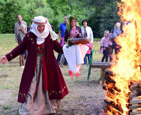 Renginių, lietuviškų apeigų vedėja, atlikėja, lektorė / UAB Kruenta / Darbų pavyzdys ID 2536558