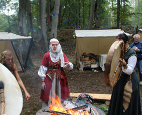 Renginių, lietuviškų apeigų vedėja, atlikėja, lektorė / UAB Kruenta / Darbų pavyzdys ID 2536676