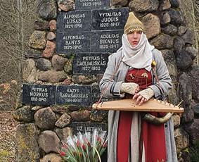 Renginių, lietuviškų apeigų vedėja, atlikėja, lektorė / UAB Kruenta / Darbų pavyzdys ID 2537496