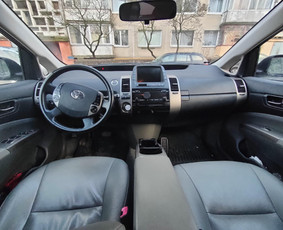 Toyota Prius nuoma - Toyota Prius car nuoma rent bolt/wolt - 3