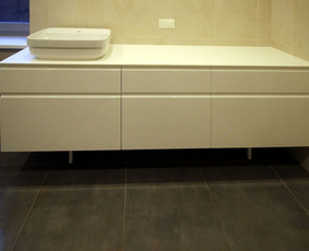 Baldų gamyba. Spintos, drabužinės, stumdomos durys. - Vonios baldų gamyba - 4 Vonios baldų gamyba - Baldų gamyba. Spintos, drabužinės, stumdomos durys. - 4