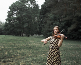 Melodinga smuiko muzika - Muzikantai, dainininkai, grupės - 2 Muzikantai, dainininkai, grupės - Melodinga smuiko muzika - 2