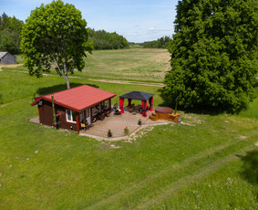 Sodybos fotografavimas dronu