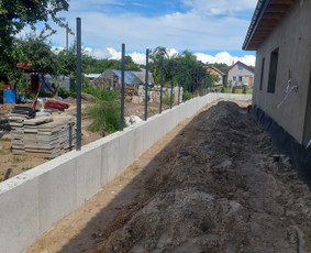 Pamatų liejimas, perdangų,sienų ir grindų betonavimas - Tvoros pamatai, betonavimas - 4 Tvoros pamatai, betonavimas - Pamatų liejimas, perdangų,sienų ir grindų betonavimas - 4