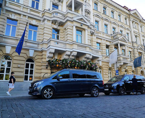 Keleivių pervežimas mikroautobusais ir prabangiu transportu / ISSINUOMUOKAUTO.LT / Darbų pavyzdys ID 2633324