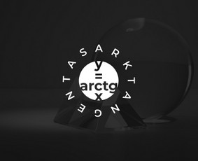Arktangentas logotipas, grupinių/individualių matematikos ir fizikos pamokų vedimas.