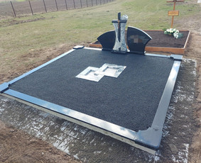 Kapų tvarkymas, paminklų, uždengimų, plytelių montavimas / Kapų tvarkymas Juozas Baranauskas / Darbų pavyzdys ID 2649205