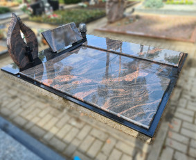 Kapaviečių dengimas plokštėmis, paminklų gamyba, Paminklai, kapų dekoravimas skaldele, granitinių tri nkelių dangos įrengimas ir kiti kapaviečių tvarkymo bei įrengimo darbai www.kapu.lt +37065688083