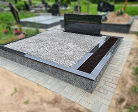 Kapaviečių dengimas plokštėmis, paminklų gamyba, Paminklai, kapų dekoravimas skaldele, granitinių tri nkelių dangos įrengimas ir kiti kapaviečių tvarkymo bei įrengimo darbai www.kapu.lt +37065688083