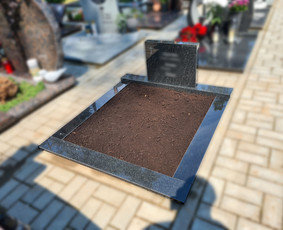 Kapaviečių dengimas plokštėmis, paminklų gamyba, Paminklai, kapų dekoravimas skaldele, granitinių tri nkelių dangos įrengimas ir kiti kapaviečių tvarkymo bei įrengimo darbai www.kapu.lt +37065688083