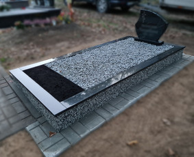 Kapaviečių dengimas plokštėmis, paminklų gamyba, Paminklai, kapų dekoravimas skaldele, granitinių tri nkelių dangos įrengimas ir kiti kapaviečių tvarkymo bei įrengimo darbai www.kapu.lt +37065688083
