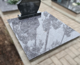 Kapaviečių dengimas plokštėmis, paminklų gamyba, Paminklai, kapų dekoravimas skaldele, granitinių tri nkelių dangos įrengimas ir kiti kapaviečių tvarkymo bei įrengimo darbai www.kapu.lt +37065688083