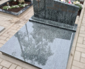Kapaviečių dengimas plokštėmis, paminklų gamyba, Paminklai, kapų dekoravimas skaldele, granitinių tri nkelių dangos įrengimas ir kiti kapaviečių tvarkymo bei įrengimo darbai www.kapu.lt +37065688083