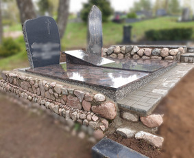 Kapaviečių dengimas plokštėmis, paminklų gamyba, Paminklai, kapų dekoravimas skaldele, granitinių tri nkelių dangos įrengimas ir kiti kapaviečių tvarkymo bei įrengimo darbai www.kapu.lt +37065688083