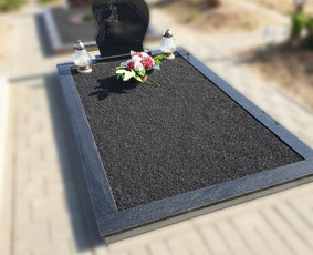 Kapaviečių dengimas plokštėmis, paminklų gamyba, Paminklai, kapų dekoravimas skaldele, granitinių tri nkelių dangos įrengimas ir kiti kapaviečių tvarkymo bei įrengimo darbai www.kapu.lt +37065688083